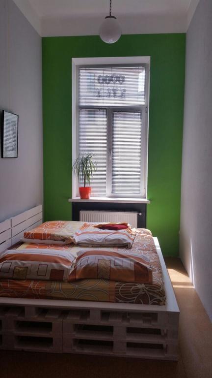 The Georgehouse Hostel Львов Экстерьер фото